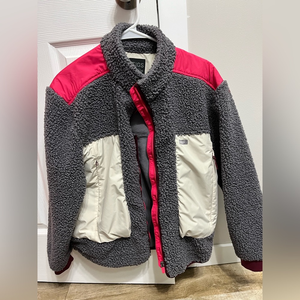 FIGS On Shift Sherpa Jacket